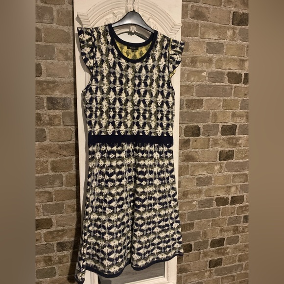 RW&CO Dress perfect for those chilly days - Picture 1 of 2